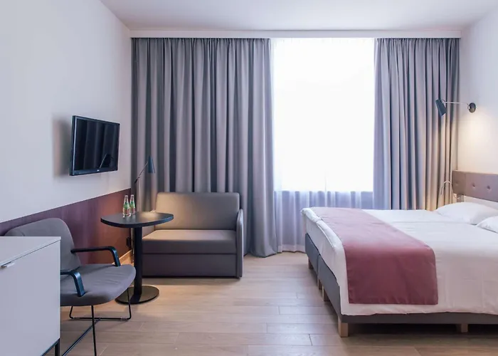 スカンディック グダンスク 4*